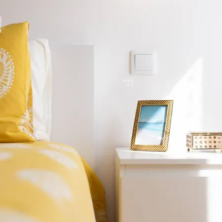 Serene 2-bedroom Flat With Garden View In Benfica Apartmán