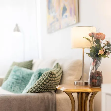 Serene 2-bedroom Flat With Garden View In Benfica