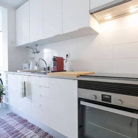 Apartmán Serene 2-bedroom Flat With Garden View In Benfica *