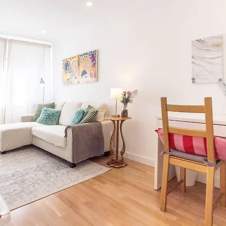 Appartamento Serene 2-bedroom Flat With Garden View In Benfica *